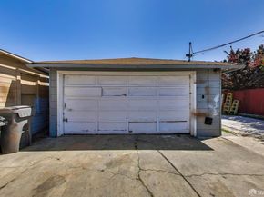 9314 Holly Street, Oakland CA 94603