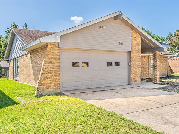 454  Brookview Drive , Garland Texas 75043