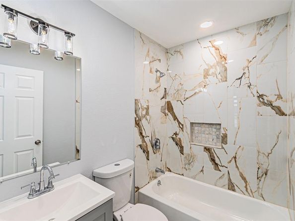 454  Brookview Drive , Garland Texas 75043