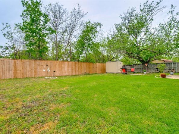 2028  Victoria Road , Carrollton Texas 75007