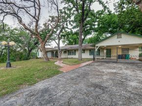 1901  Bluebird Avenue , Fort Worth Texas 76111