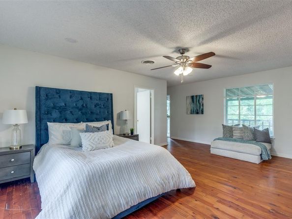 1901  Bluebird Avenue , Fort Worth Texas 76111