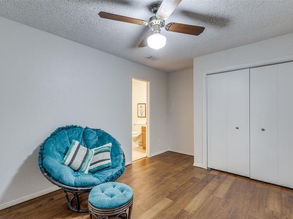 1901  Bluebird Avenue , Fort Worth Texas 76111