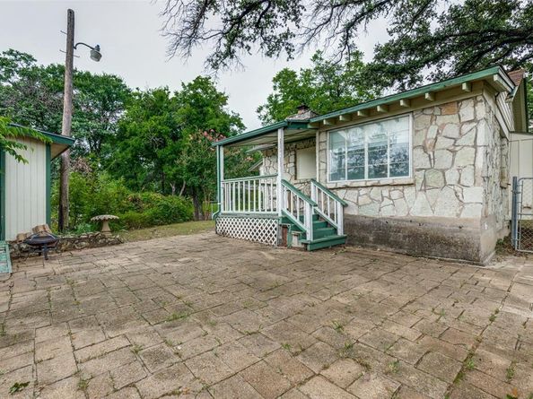1901  Bluebird Avenue , Fort Worth Texas 76111