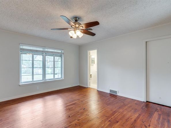 1901  Bluebird Avenue , Fort Worth Texas 76111