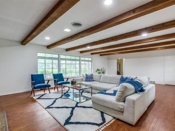 1901  Bluebird Avenue 