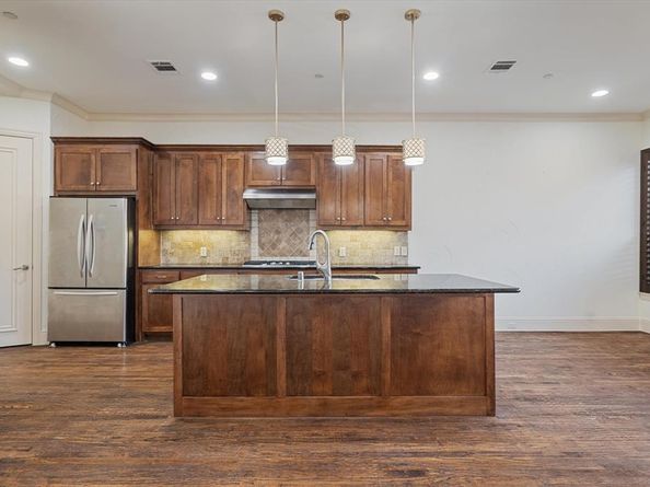 14739  Stanford Court , Addison Texas 75254