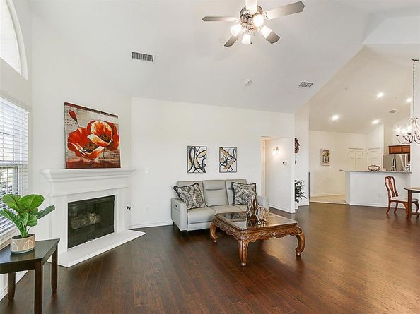 2601  Marsh Lane  124, Plano Texas 75093