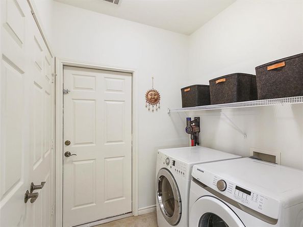 2601  Marsh Lane  124, Plano Texas 75093
