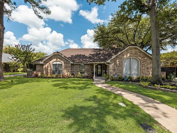 4609  Brentgate Drive , Arlington Texas 76017