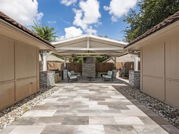 4609  Brentgate Drive , Arlington Texas 76017