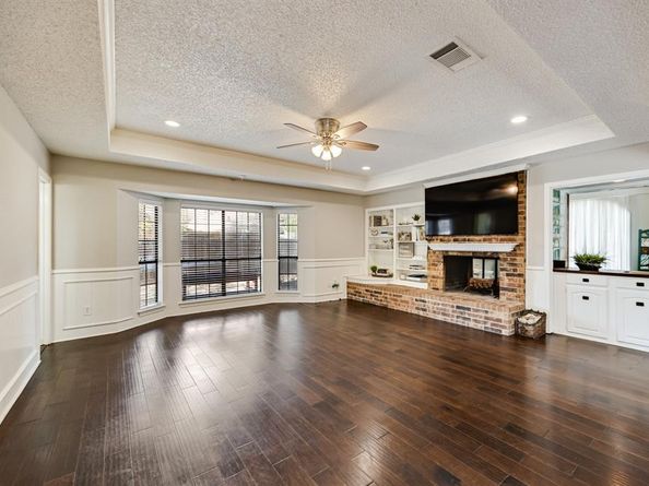 4609  Brentgate Drive , Arlington Texas 76017