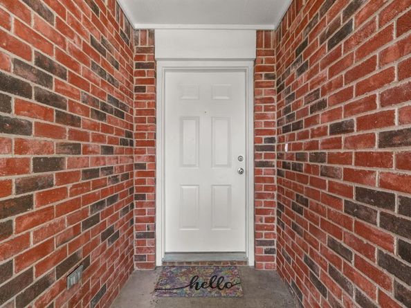 10105  Lone Eagle Drive , Fort Worth Texas 76108