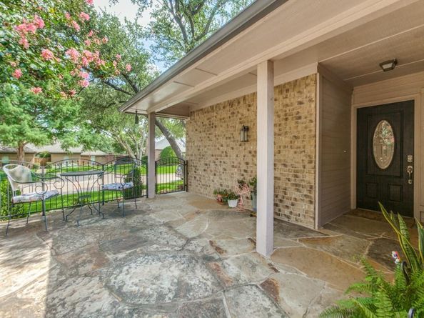 4020  Morman Lane , Addison Texas 75001