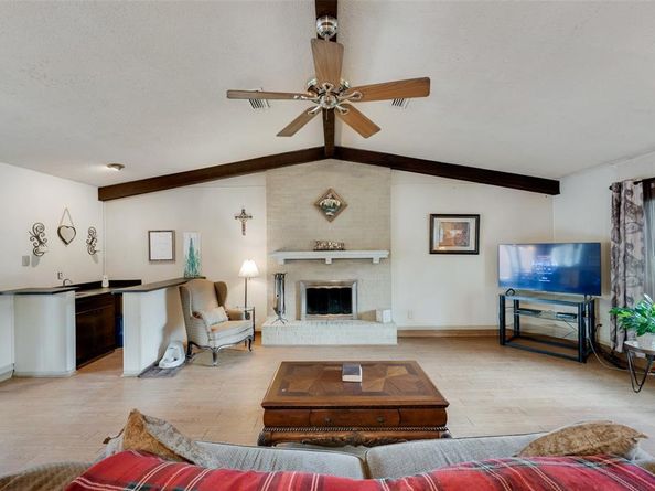 1417  Dogwood Trail , Lewisville Texas 75067