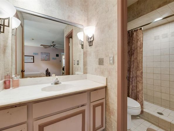 1417  Dogwood Trail , Lewisville Texas 75067