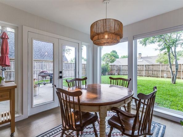 233  Woodcrest Drive , Richardson Texas 75080