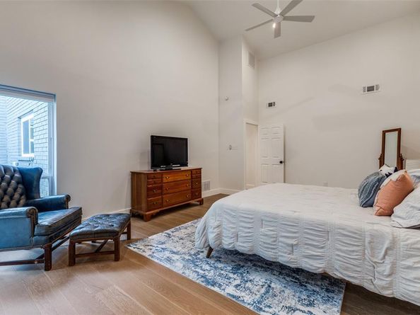 233  Woodcrest Drive , Richardson Texas 75080