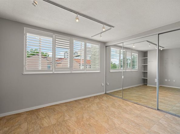 3701  Turtle Creek Boulevard  5K, Dallas Texas 75219