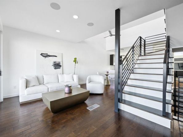 1916  Wickmere Mews , Dallas Texas 75208