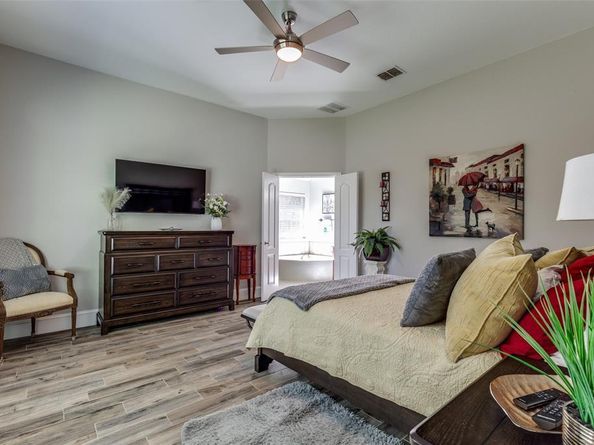 512  Maverick Drive , Lake Dallas Texas 75065
