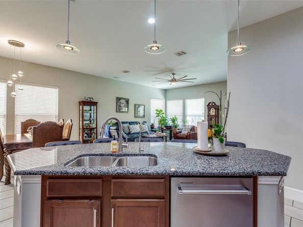 512  Maverick Drive , Lake Dallas Texas 75065