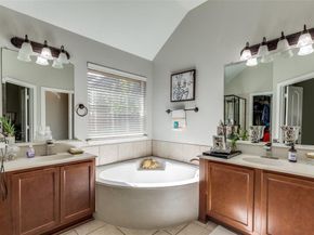 512  Maverick Drive , Lake Dallas Texas 75065