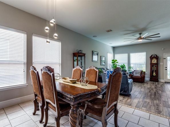 512  Maverick Drive , Lake Dallas Texas 75065