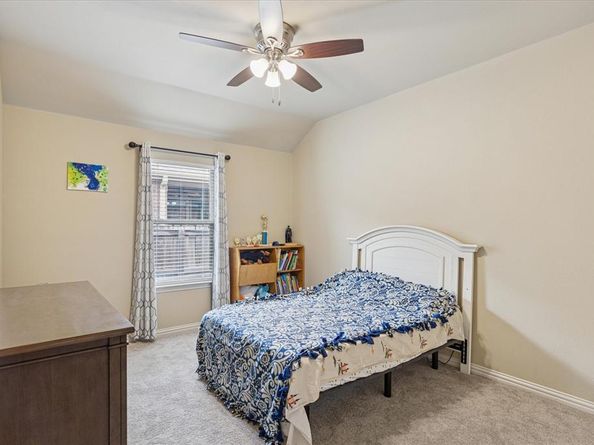 308  Valley Drive , Aubrey Texas 76227