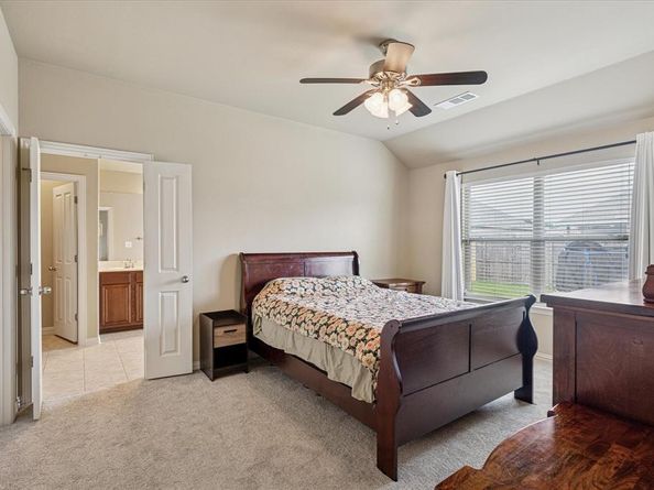 308  Valley Drive , Aubrey Texas 76227