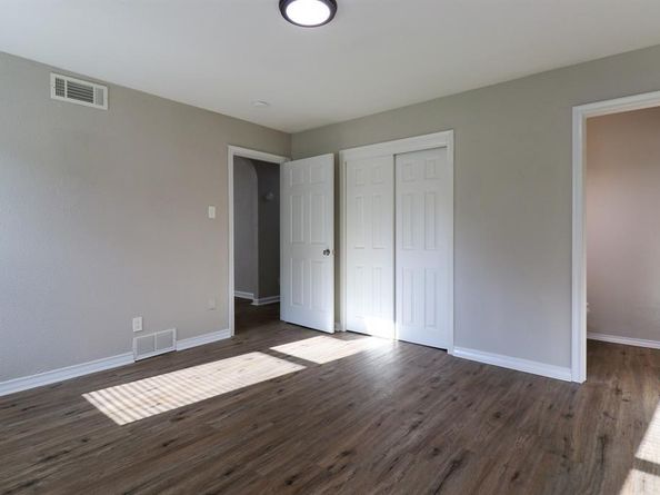 2420 E Kiest Boulevard , Dallas Texas 75216