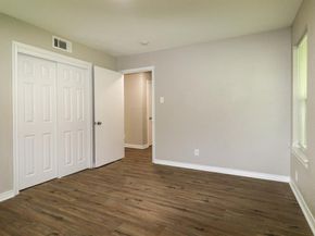 2420 E Kiest Boulevard , Dallas Texas 75216