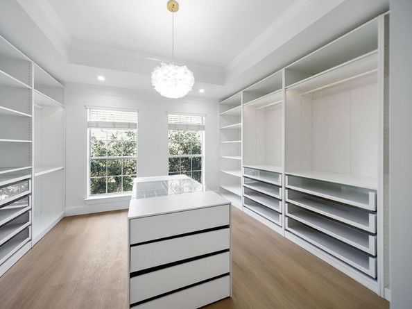 7505  Larchmont Drive , Dallas Texas 75252