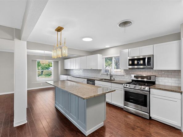 921  Blue Lake Drive , Fort Worth Texas 76103