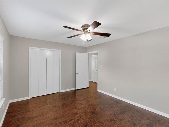 921  Blue Lake Drive , Fort Worth Texas 76103