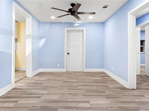 1206 S Edgefield Avenue , Dallas Texas 75208