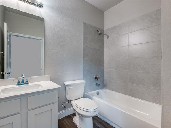 1356 S Denley Drive , Dallas Texas 75216