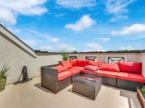 1014  Manacor Lane , Dallas Texas 75212