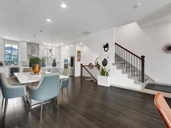 1014  Manacor Lane , Dallas Texas 75212