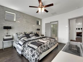 1014  Manacor Lane , Dallas Texas 75212