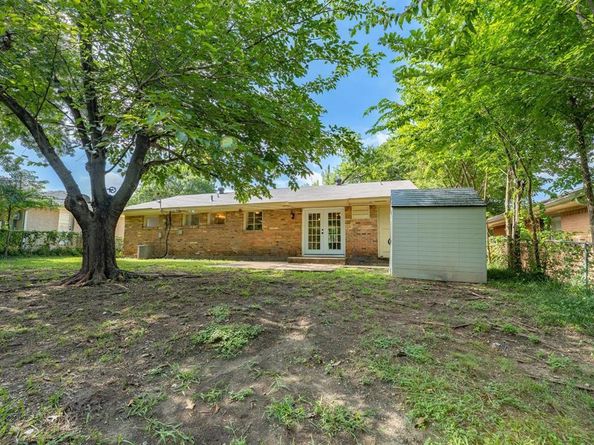 11323  Lanewood Circle , Dallas Texas 75218