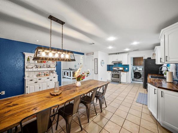 2807  Hollywood Drive , Arlington Texas 76013