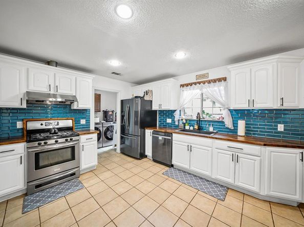 2807  Hollywood Drive , Arlington Texas 76013