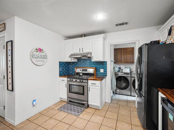 2807  Hollywood Drive , Arlington Texas 76013