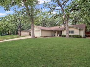 2807  Hollywood Drive , Arlington Texas 76013