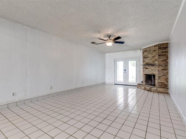 1801  Camelot Cove , Plano Texas 75074