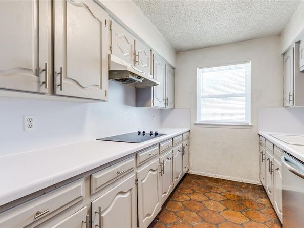 1801  Camelot Cove , Plano Texas 75074