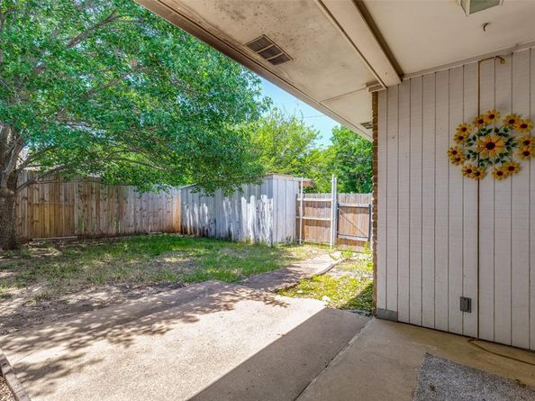 1801  Camelot Cove , Plano Texas 75074