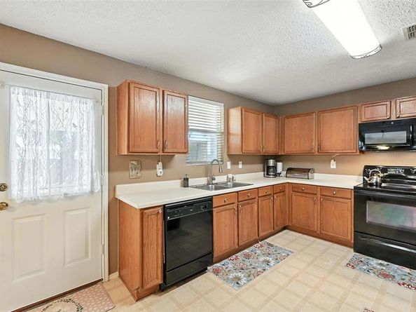 3844  Irish Setter Drive , Fort Worth Texas 76123