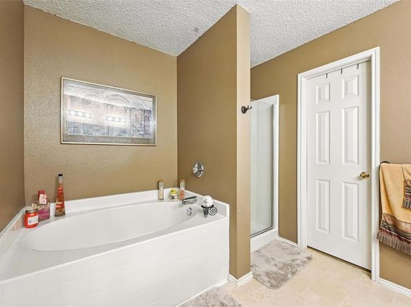 3844  Irish Setter Drive , Fort Worth Texas 76123